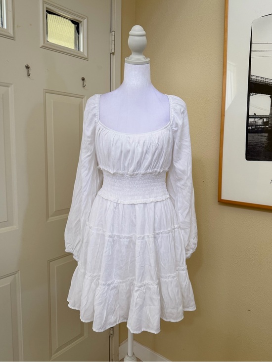 Trixxi Dresses & Skirts - Trixxi White Long-Sleeve Smocked Waist Tiered Dress Size Large